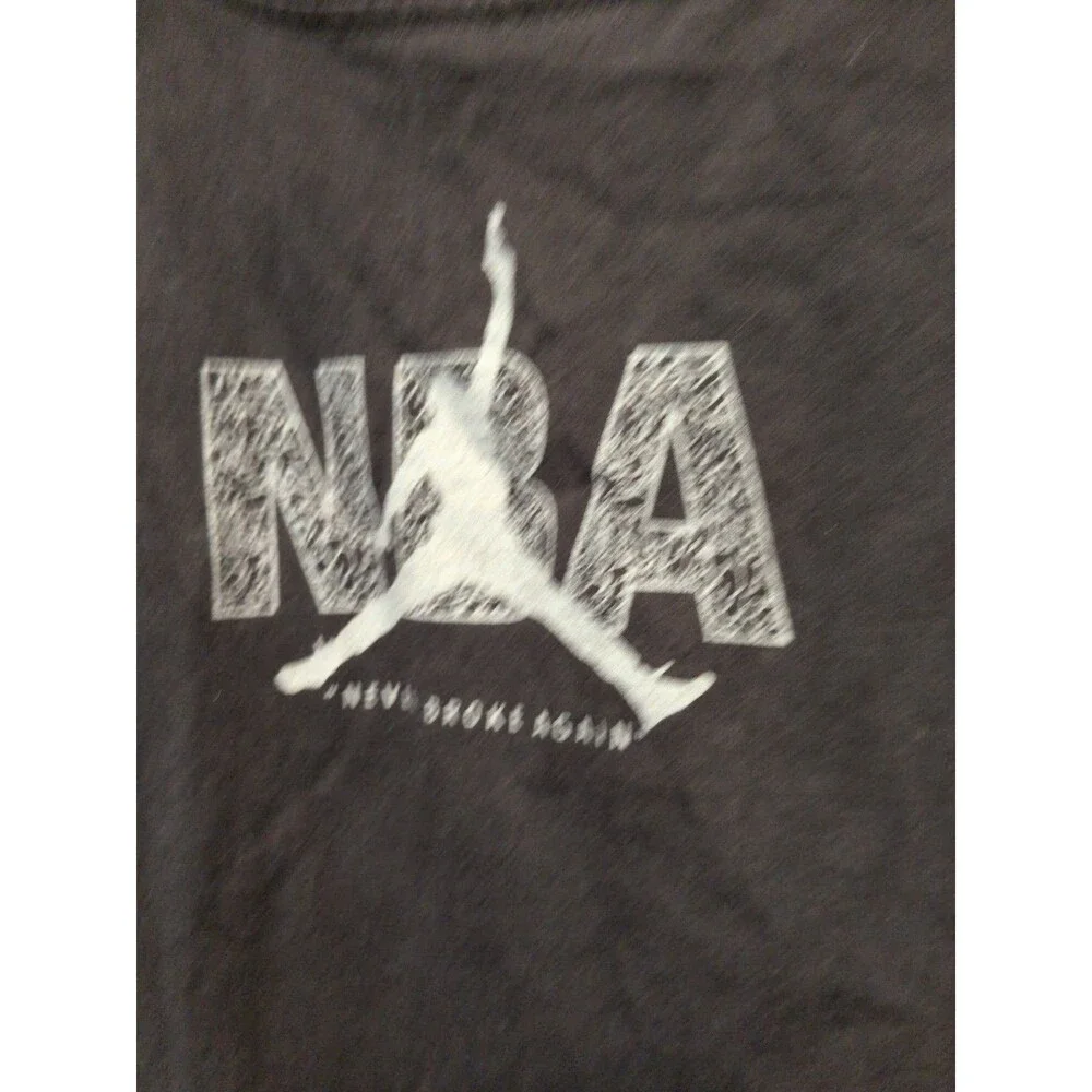 Vintage Nike Jordan Jump Shirt Embroidered Border Size Large Black & White